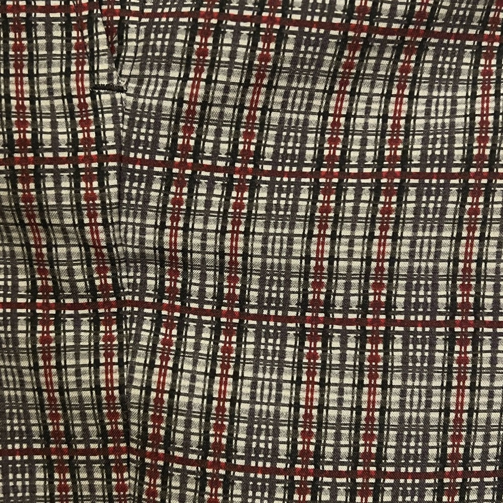 New Prada men’s plaid shorts. - Picture 2 of 8